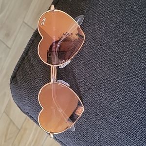 NEW Quay Heartbreaker Sunglasses